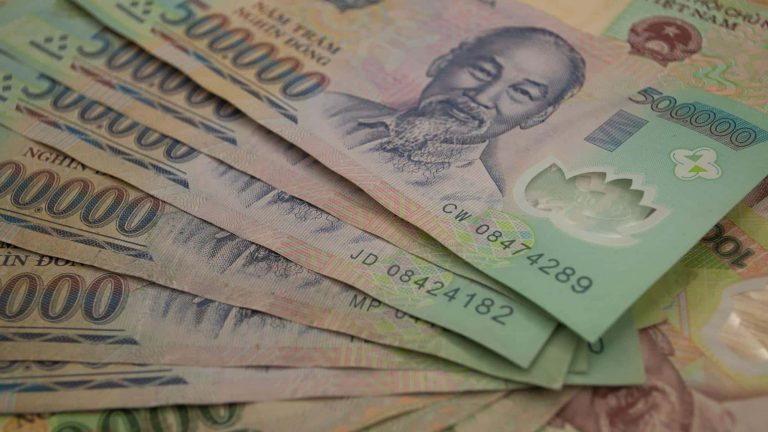 Деньги во Вьетнаме